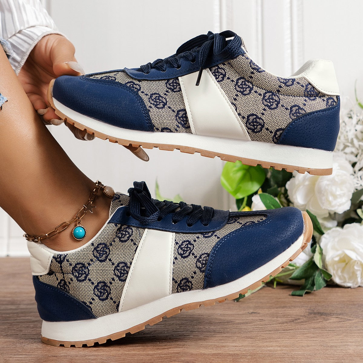 Floral Round Toe Flat