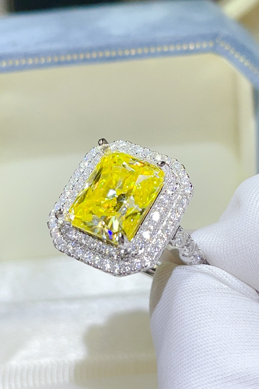 2 Carat Moissanite