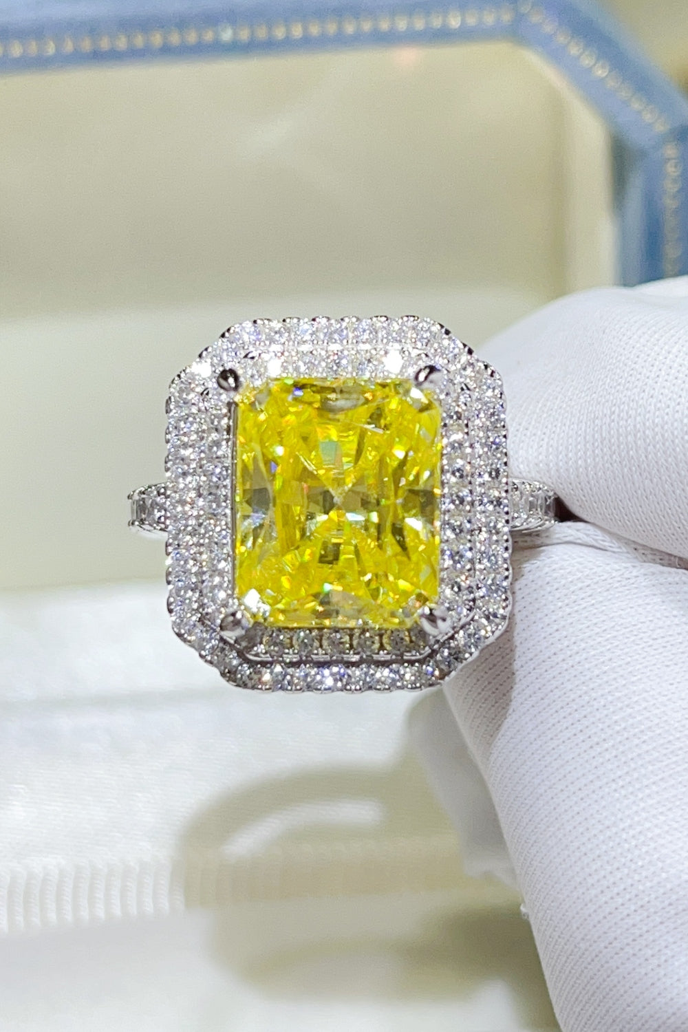 2 Carat Moissanite