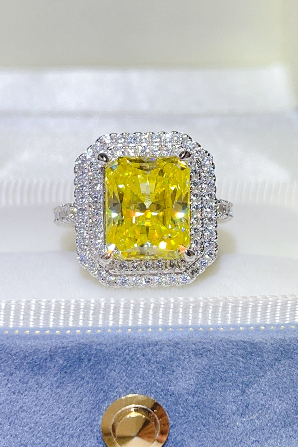 2 Carat Moissanite