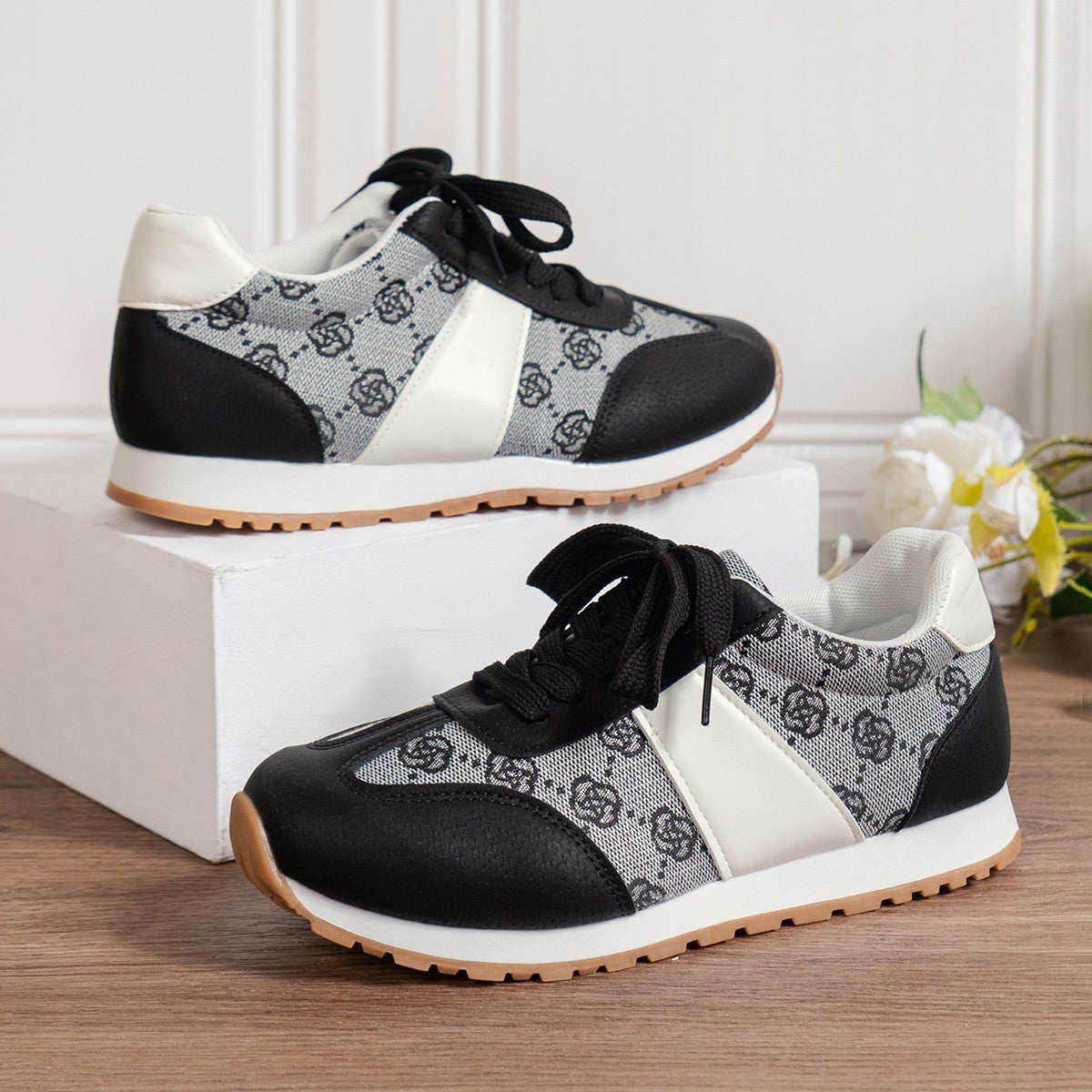 Floral Round Toe Flat